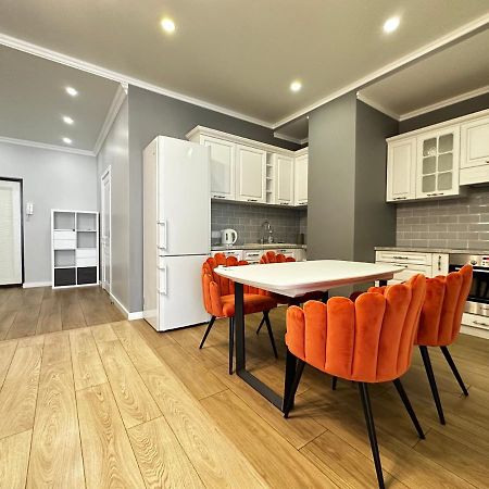Gagarin Plaza Stylish Apartment Odessa Dış mekan fotoğraf