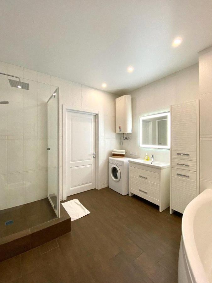 Gagarin Plaza Stylish Apartment Odessa Dış mekan fotoğraf