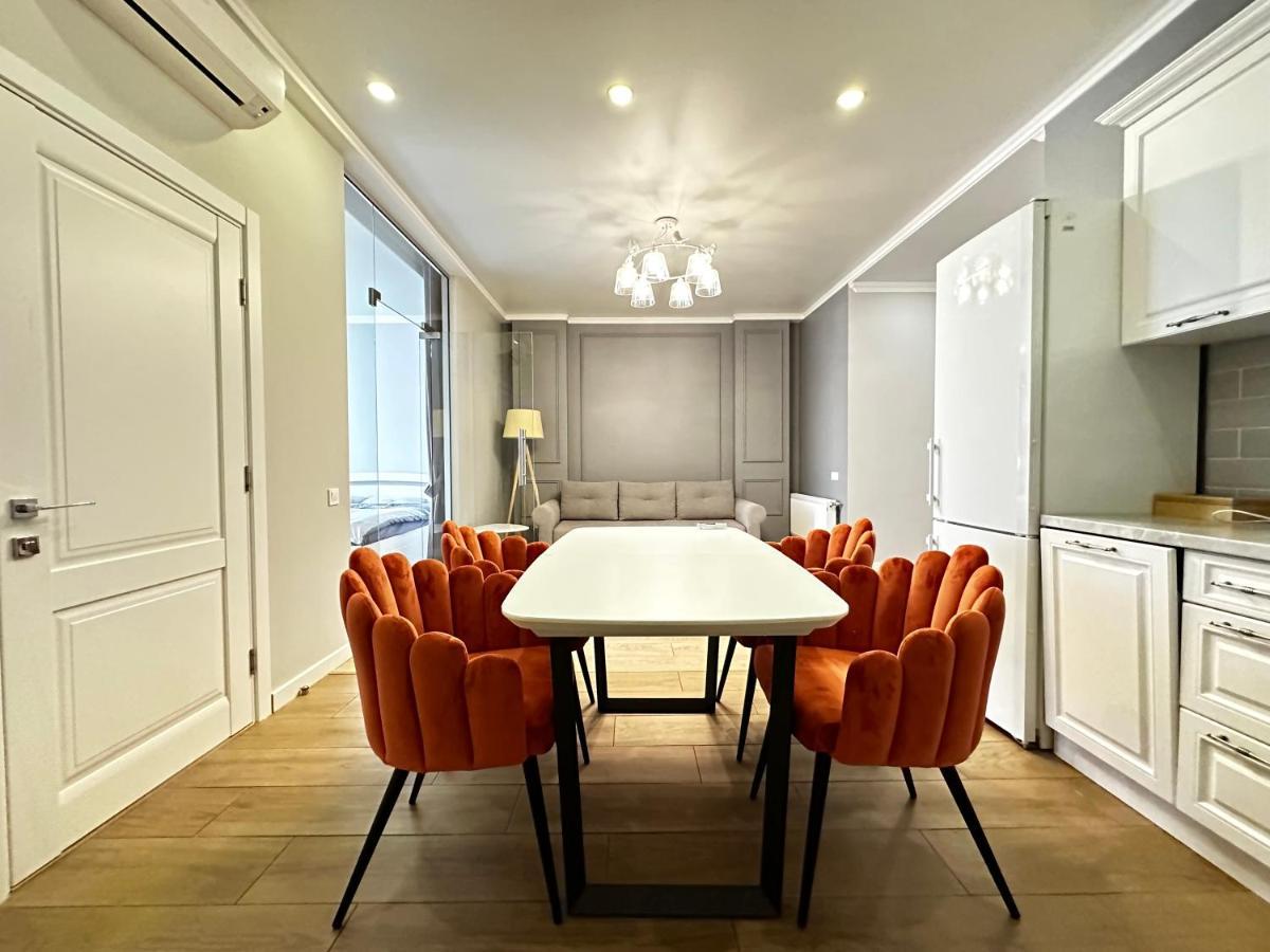 Gagarin Plaza Stylish Apartment Odessa Dış mekan fotoğraf