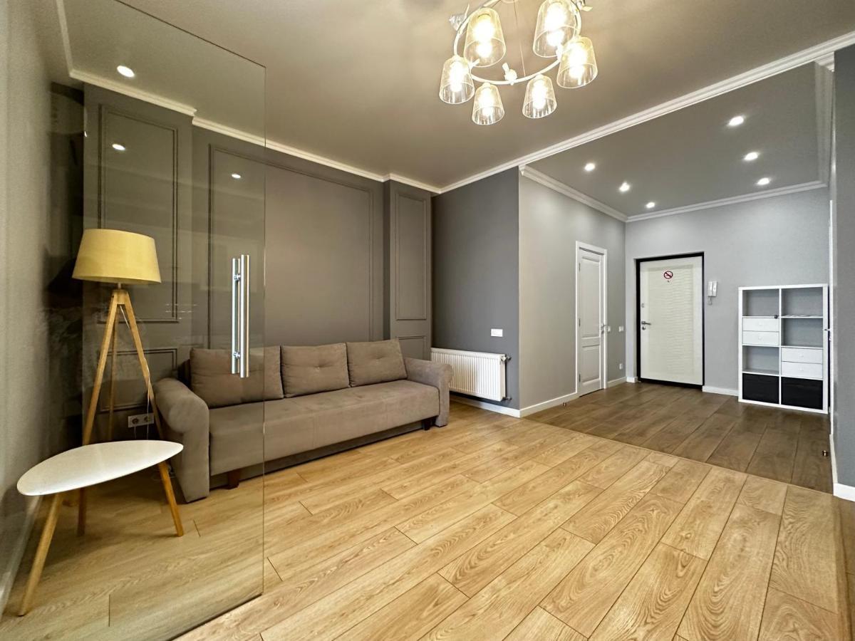 Gagarin Plaza Stylish Apartment Odessa Dış mekan fotoğraf