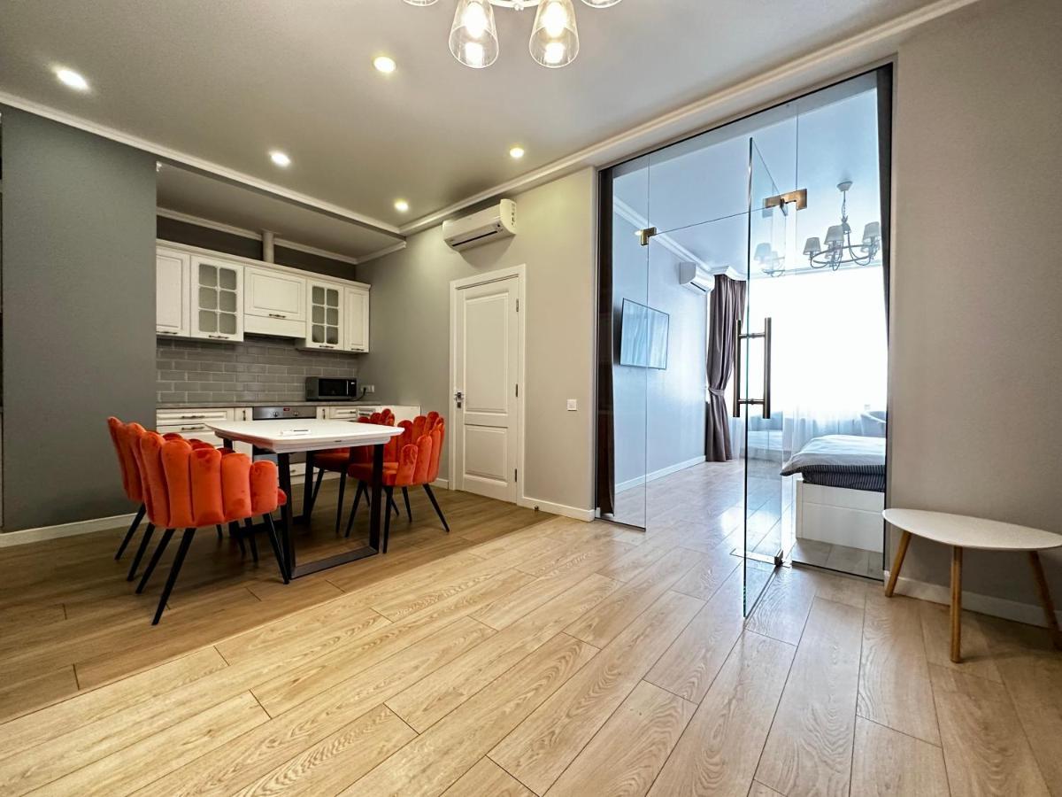 Gagarin Plaza Stylish Apartment Odessa Dış mekan fotoğraf