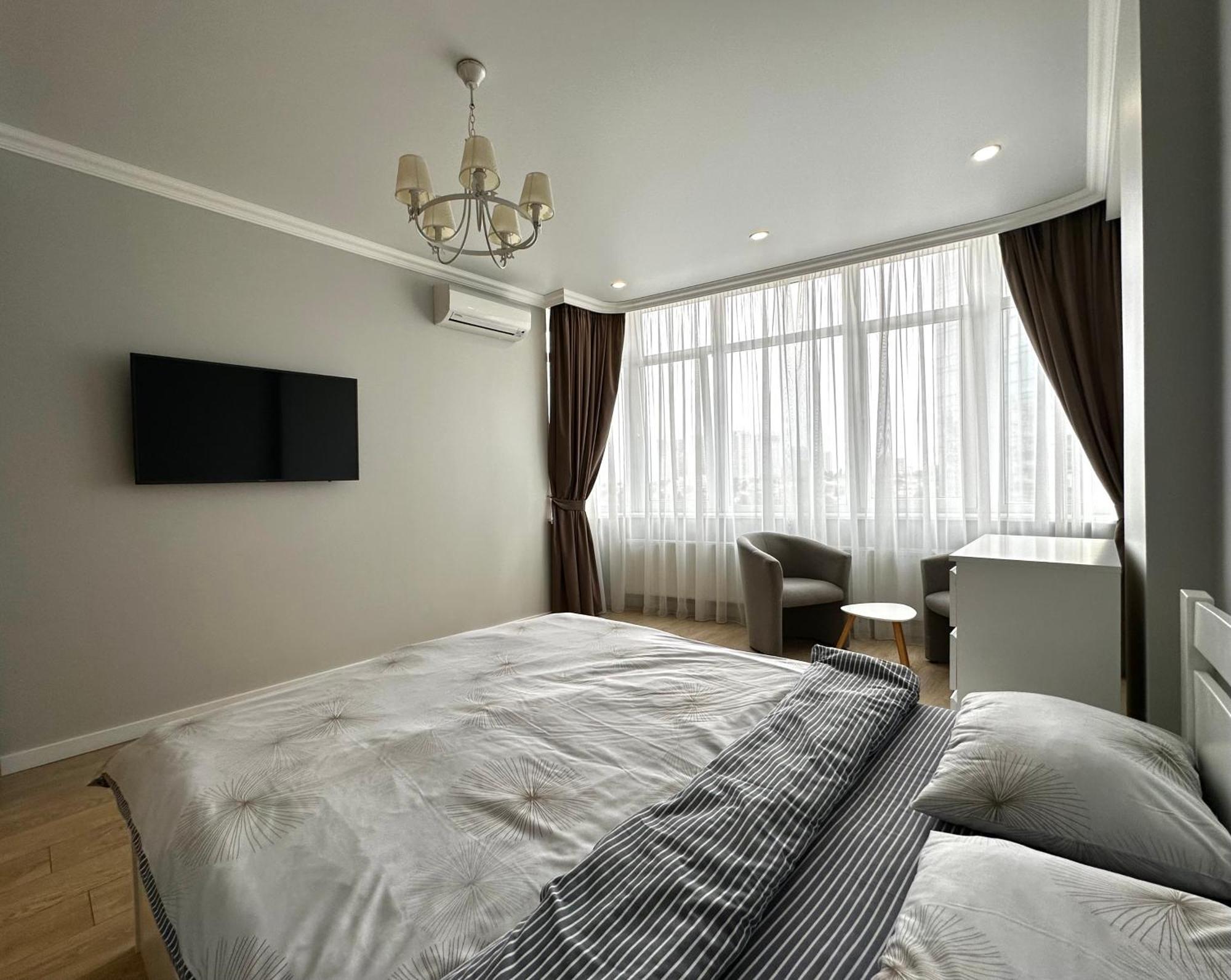 Gagarin Plaza Stylish Apartment Odessa Dış mekan fotoğraf